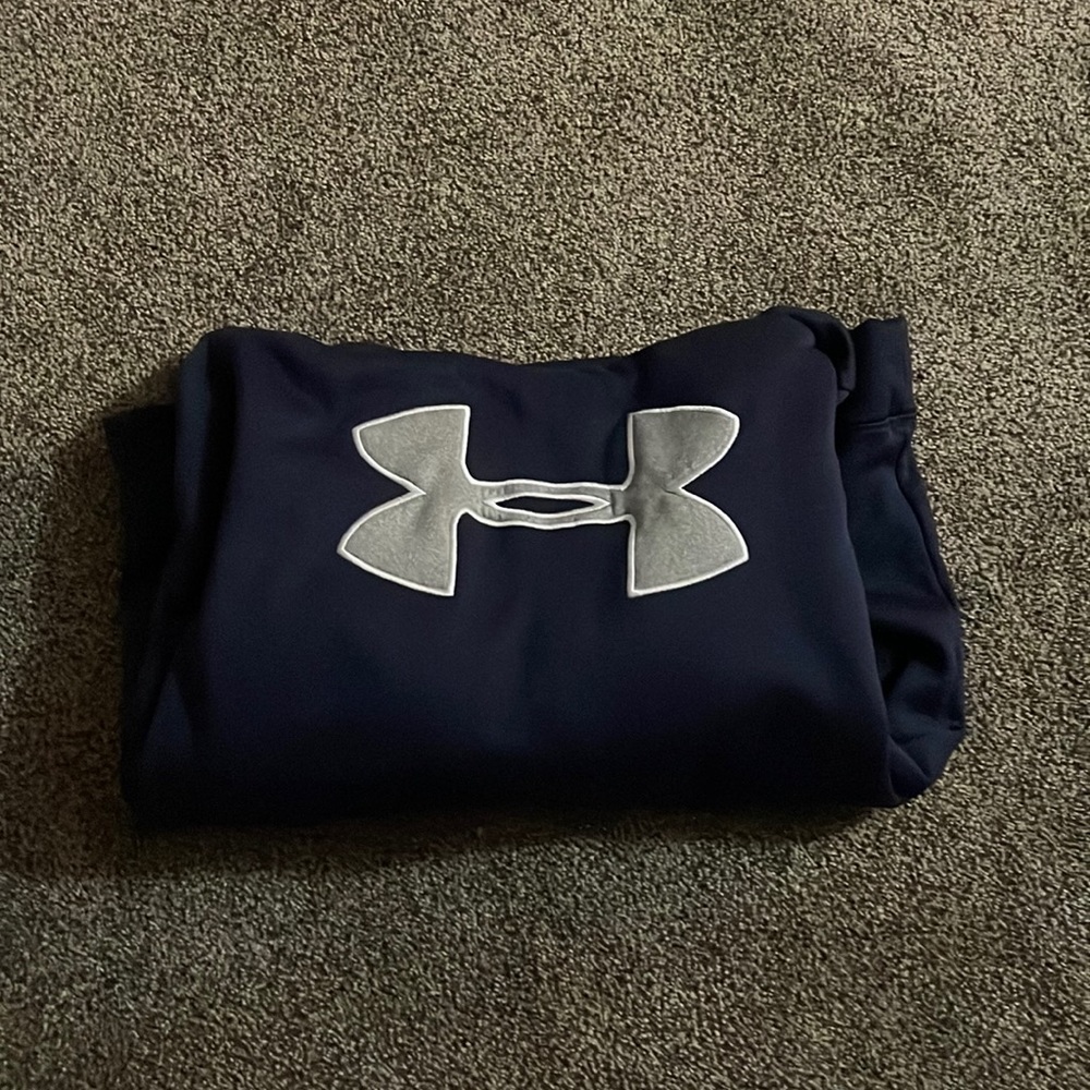 Navy blue under armour sweatshirt